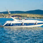 Морские прогулки в Геленджике: погружение в мир красоты и свободы